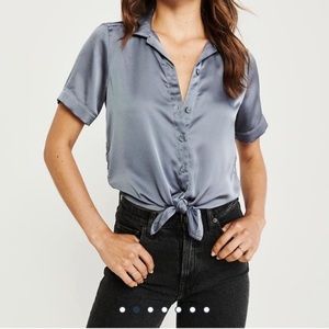 A&F Short Sleeve Satin Button Up Shirt - L